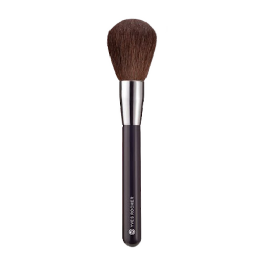 Powder brush with natural goat bristles